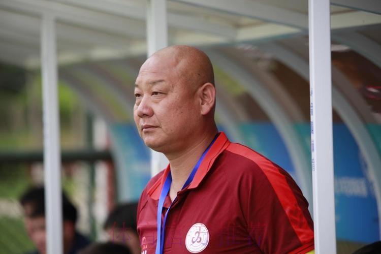 南方球队来北区攻擂 重庆凤鸣山先声夺人